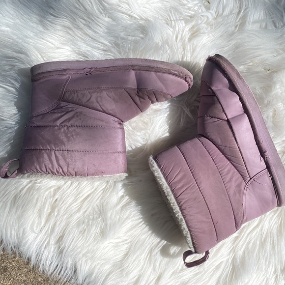 💕💜H&M Disney slip on boots 💕💜size 2-3 - Picture 8 of 9